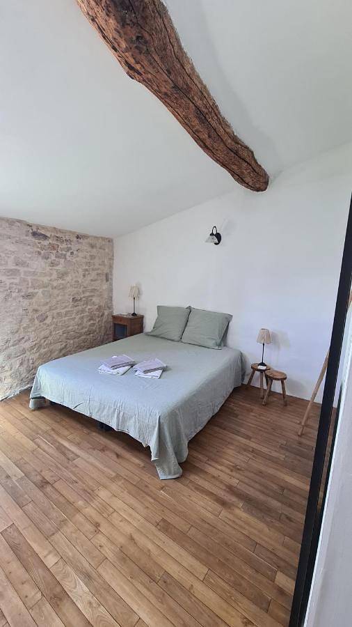 Gîte pour 3 personnes à Castelnau-Valence