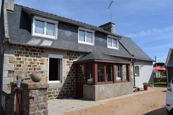 Location de vacances pour 6 personnes, avec jardin dans Plage Saint-Guirec