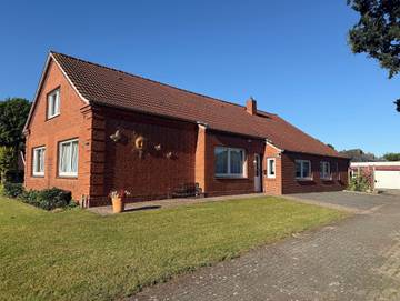 Ferienwohnung für 3 Personen, mit Garten und Terrasse in Rhauderfehn