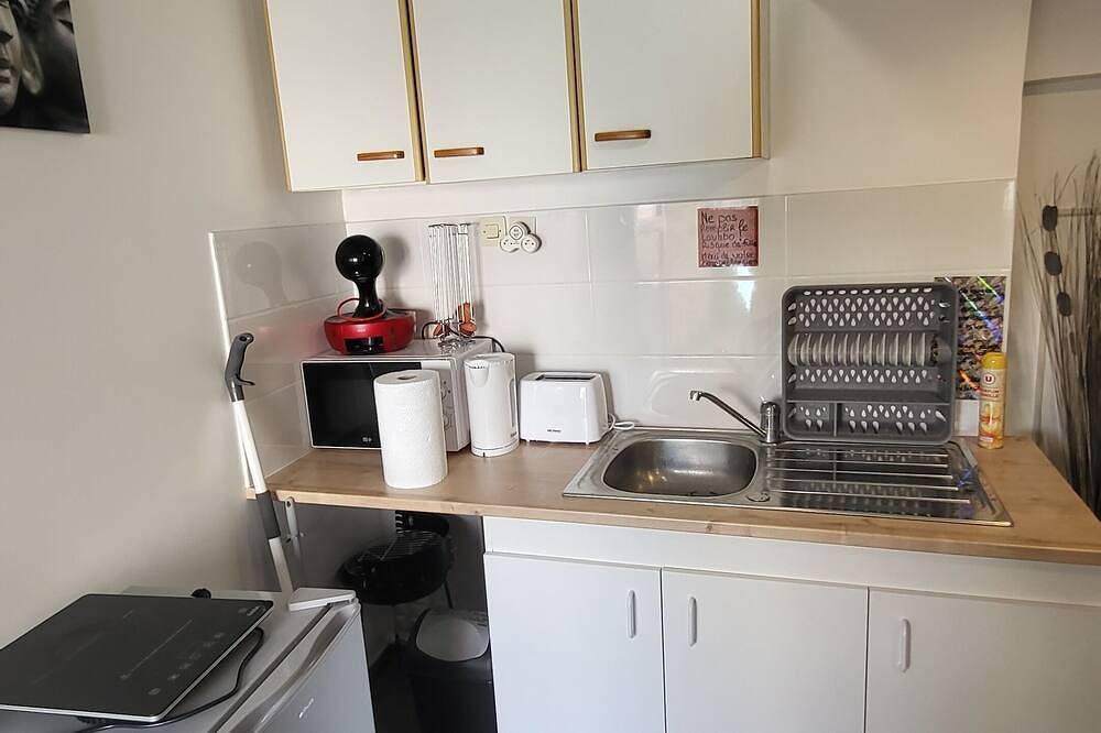Petite Maison Avec Terrasse à 5min de la Gare et 3min du Centre Ville in Nogent-le-Rotrou, Región de Nogent-le-Rotrou
