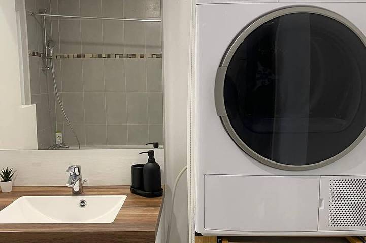 Entire apartment, L'Ensoleillé Levallois – Apartment near metro in Levallois-Perret, Hauts-de-Seine
