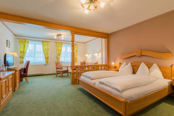 Hotel für 4 Personen, mit Balkon und Terrasse sowie Garten und Sauna in Radstadt