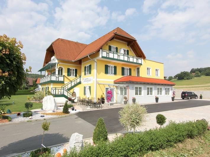 Ferienwohnung für 2 Personen, mit Terrasse und Garten