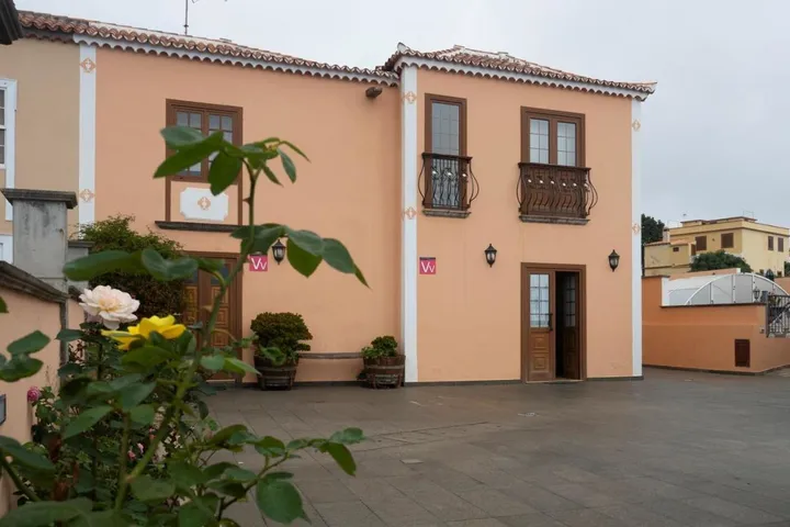 Apartamento de vacaciones para 3 personas, con piscina además de jardín y vistas - 1