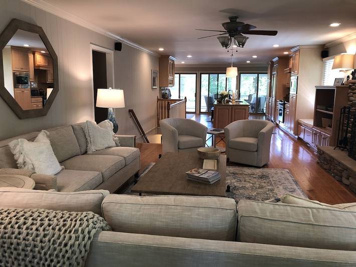 Vacation house for 8 people, with yard in Lake Norman