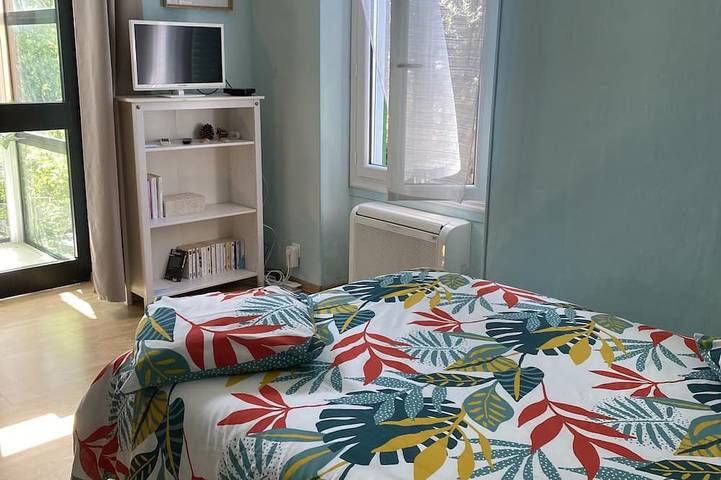 Location de vacances pour 4 personnes, avec jardin à Saint-André-de-la-Roche - 4