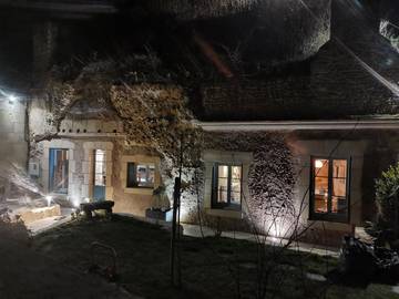 Gîte pour 5 personnes, avec vue et jardin à Troo