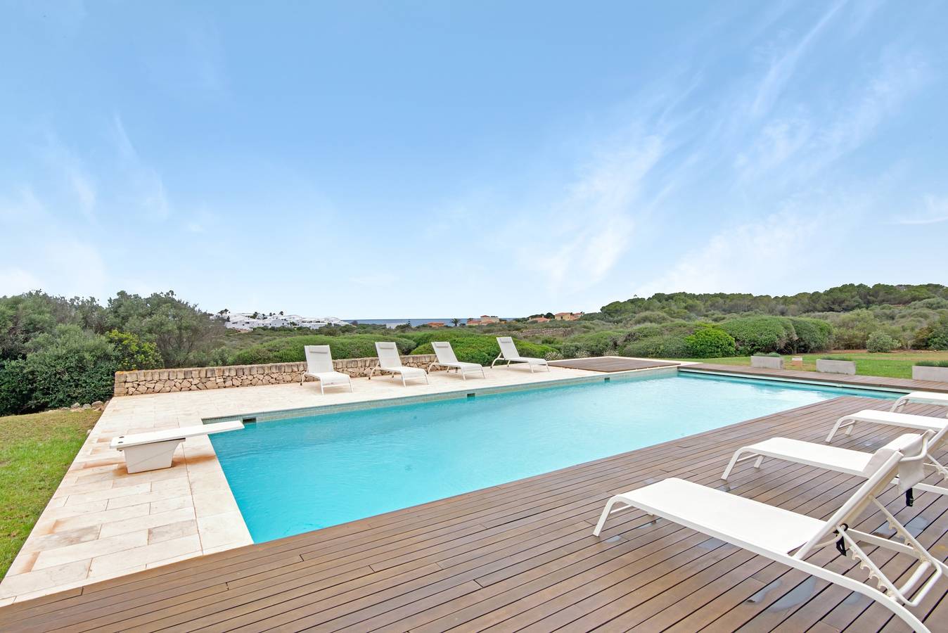 Villa moderna "Villa Canutells" con piscina privada y jardín in Es Canutells, Maó