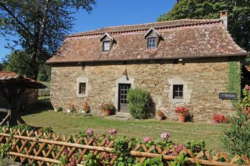 Gîte pour 6 personnes, avec piscine et jardin à Champagnac-la-Rivière