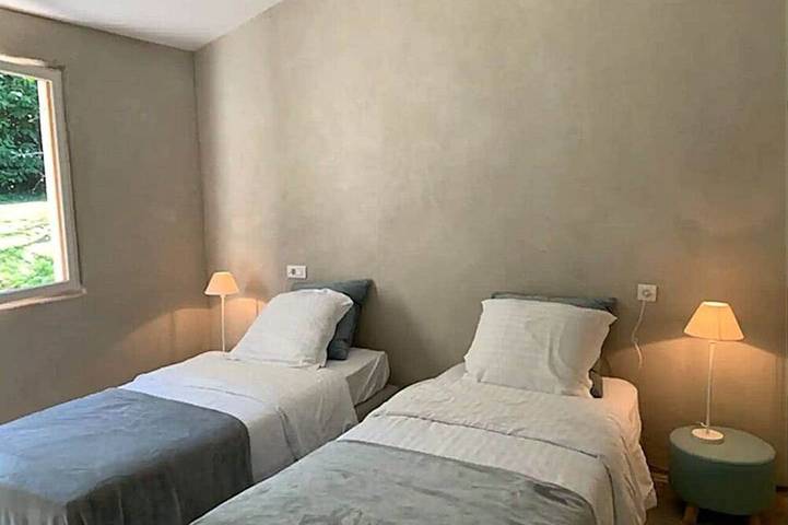 Location de vacances pour 22 personnes, avec piscine et jardin à Bourrou - 3