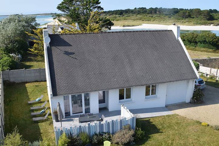 Location de vacances pour 5 personnes, avec jardin à Plougoulm