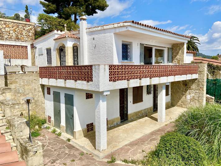 Location de vacances pour 5 personnes, avec vue sur l’océan et jardin, animaux acceptés à Canyelles - 3