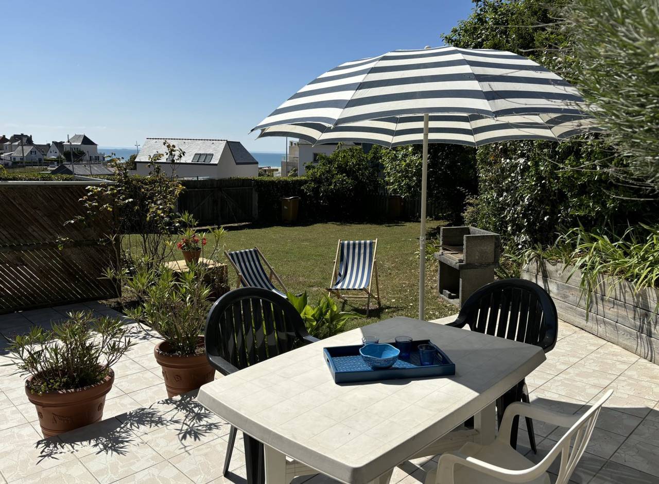 Gîte Capitaine, vue mer in Caroual, Erquy