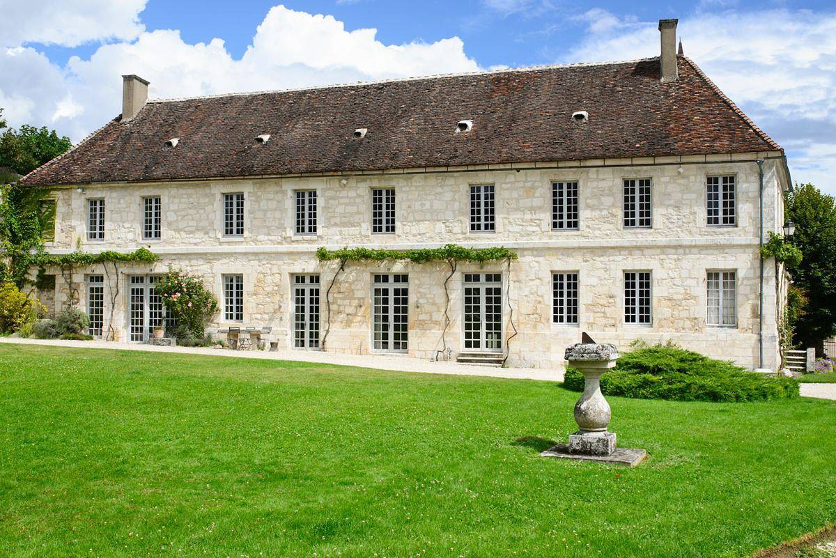 Château pour 33 personnes in Mailly-le-Château, Région d'Auxerre