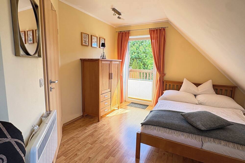Vacances directement sur l'eau avec de grands services supplémentaires in Ziemitz, Sauzin