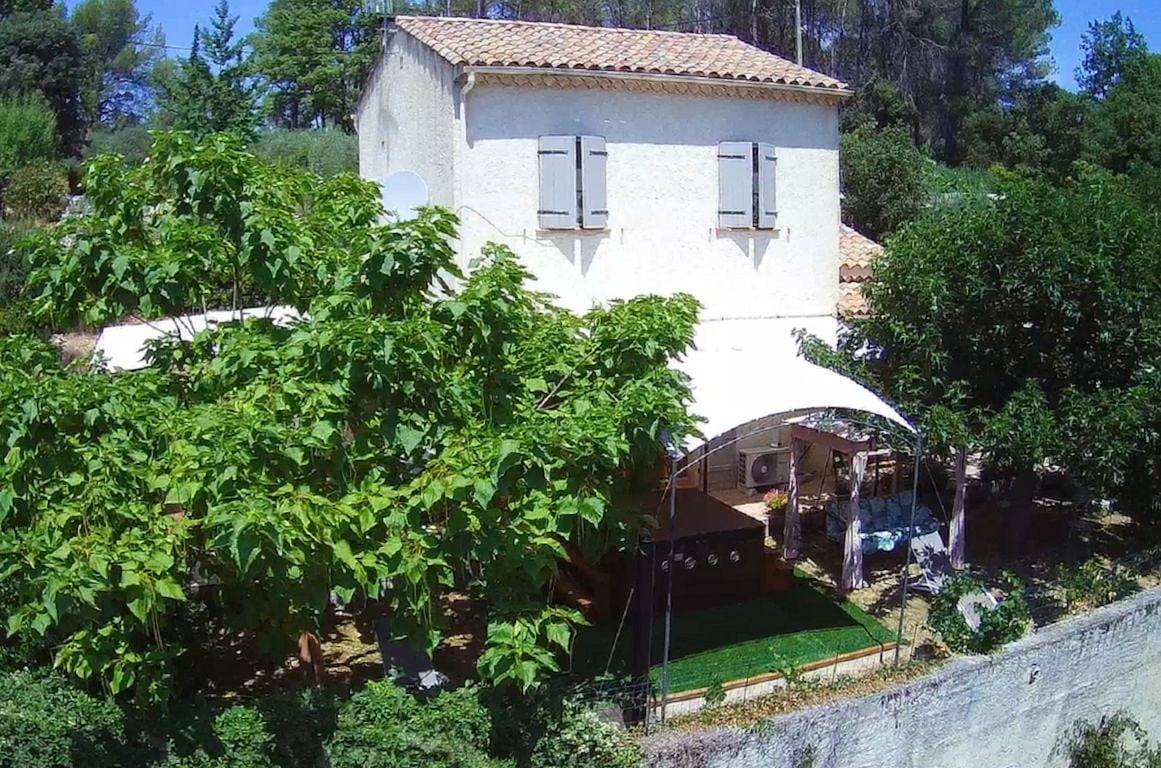 La Pinède de Manon, chambres et table d'hôtes - Chambre Pinède et Manon in Barjols, Région de Brignoles