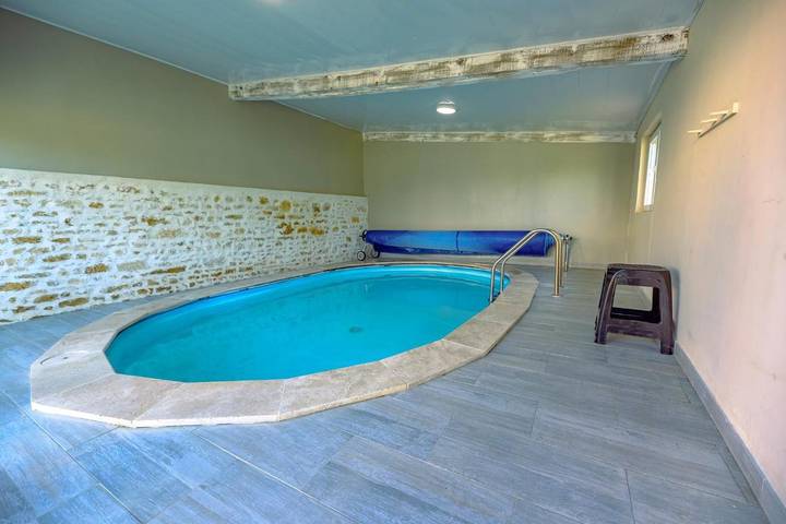 Location de vacances pour 20 personnes, avec jardin ainsi que piscine et vue à La Réorthe - 3