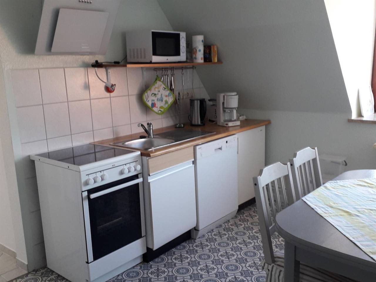 Ganze Ferienwohnung, Hof am See - Variante 1: Ferienwohnung, 1.Og, 1 Wohn-Schlafraum in Kittlitz (Herzogtum Lauenburg), Naturpark Lauenburgische Seen