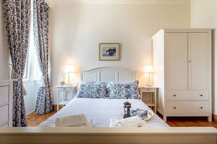 Ganze Wohnung, Log Fire City Center Apartment - kostenlose Protokolle zur Verfügung gestellt in Edinburgh, Edinburgh und Lothian