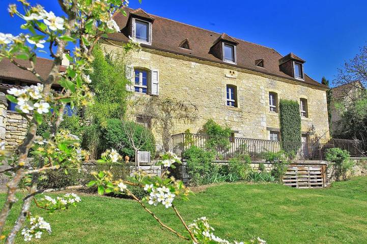 Maison de vacances pour 8 personnes, avec Terrasse et Jardin à Saint-Amand-de-Coly