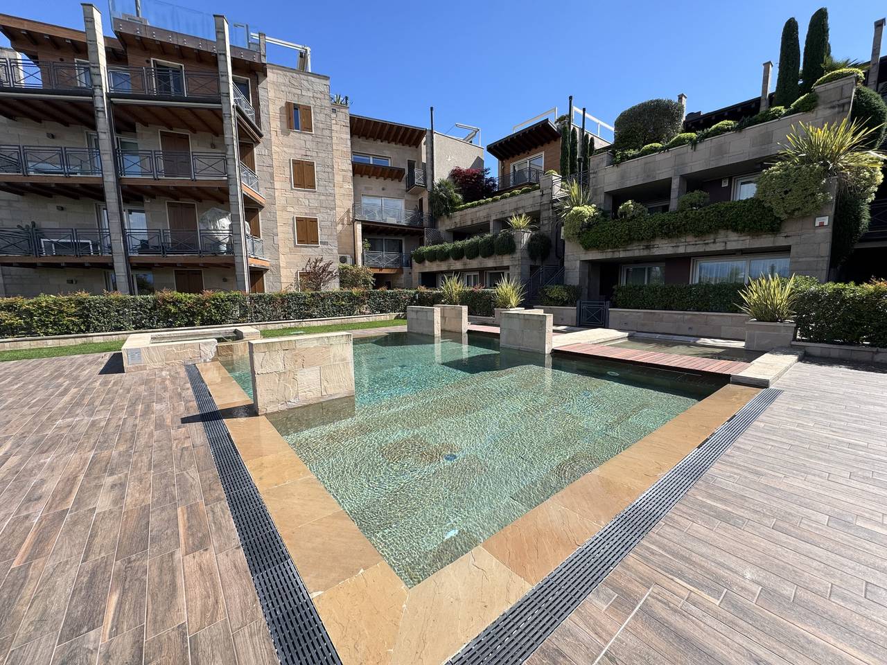 Appartamento intero, Mgh Luxury -Residenza La Perla Peschiera Lakefront in Peschiera del Garda, Prealpi Gardesane