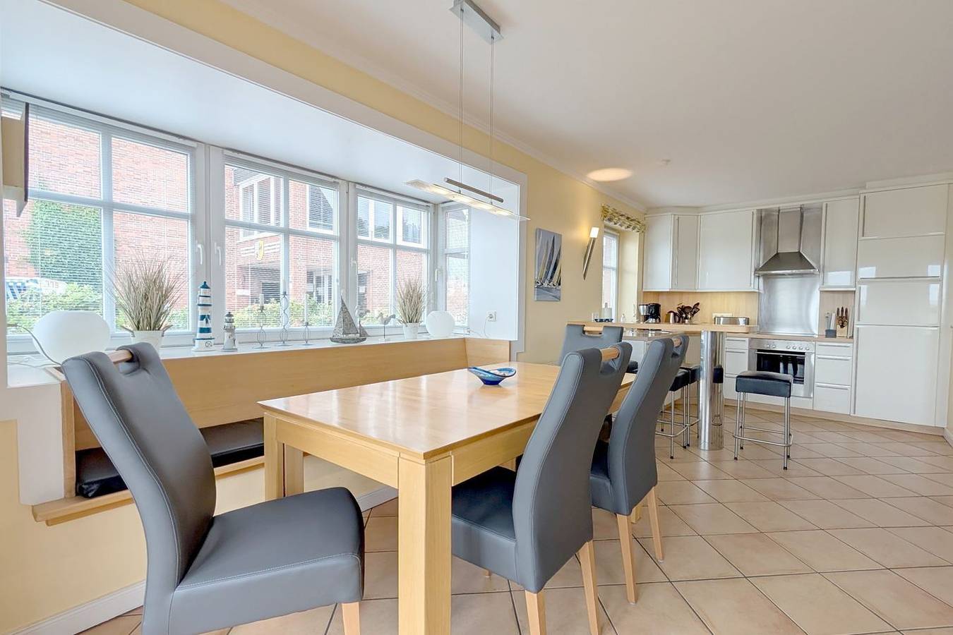 Ganze Wohnung, Ferienwhg. mit 4 Zimmern, auf ca. 118m² im Eg mit Blick auf Meer und Strand. in Wyk auf Föhr (Stadt), Wyk auf Föhr
