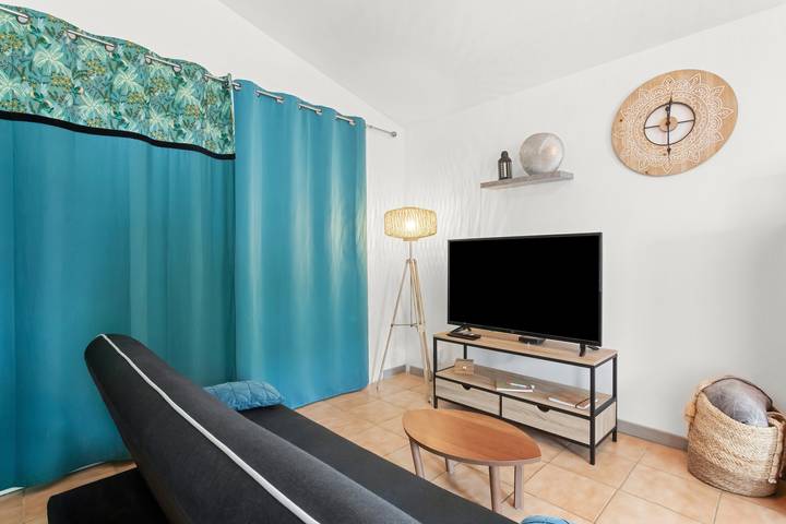 Casa vacanze "Petit Paradis" con Wi-Fi e aria condizionata in Besse-sur-Issole, Brignoles e dintorni