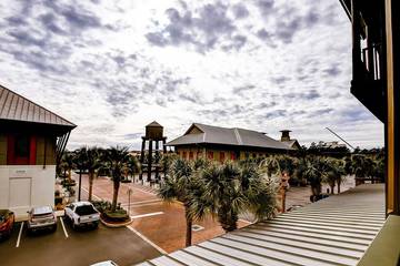 Vacation Apartment for 2 Guests in Blue Mountain Beach, Emerald Coast, Picture 2
