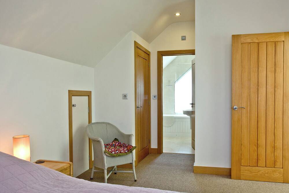 3 bedroom accommodation in Cricket St Thomas, near Chard in Winsham, Somerset