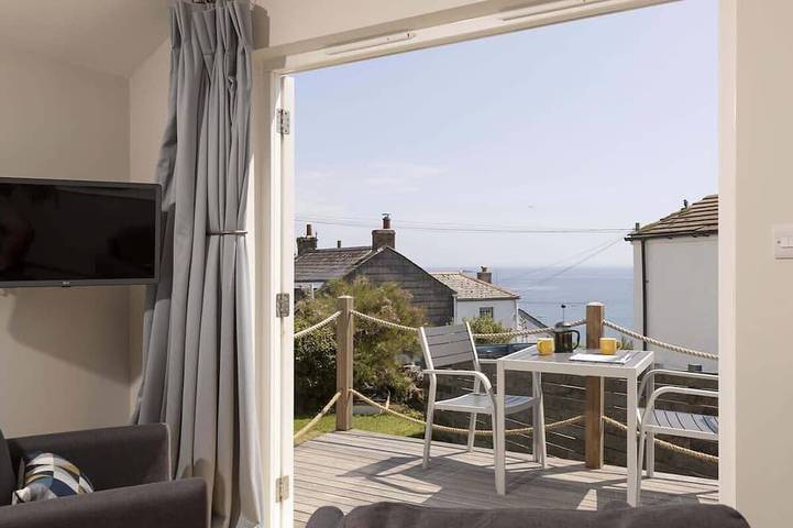 Cottage for 8 people, with garden and balcony in Gorran Haven