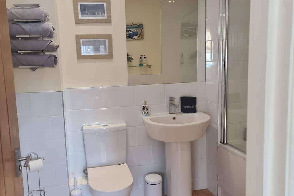 Entire apartment, Converted Loft Apartment in Worthing, West Sussex
