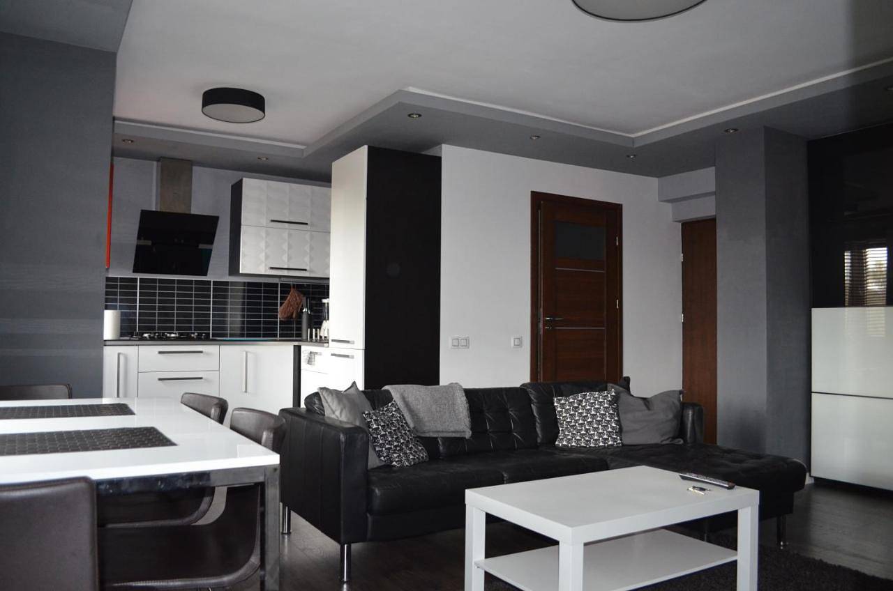 Cały apartament, Two-Bedroom Apartment in Chorzów, Śląsk