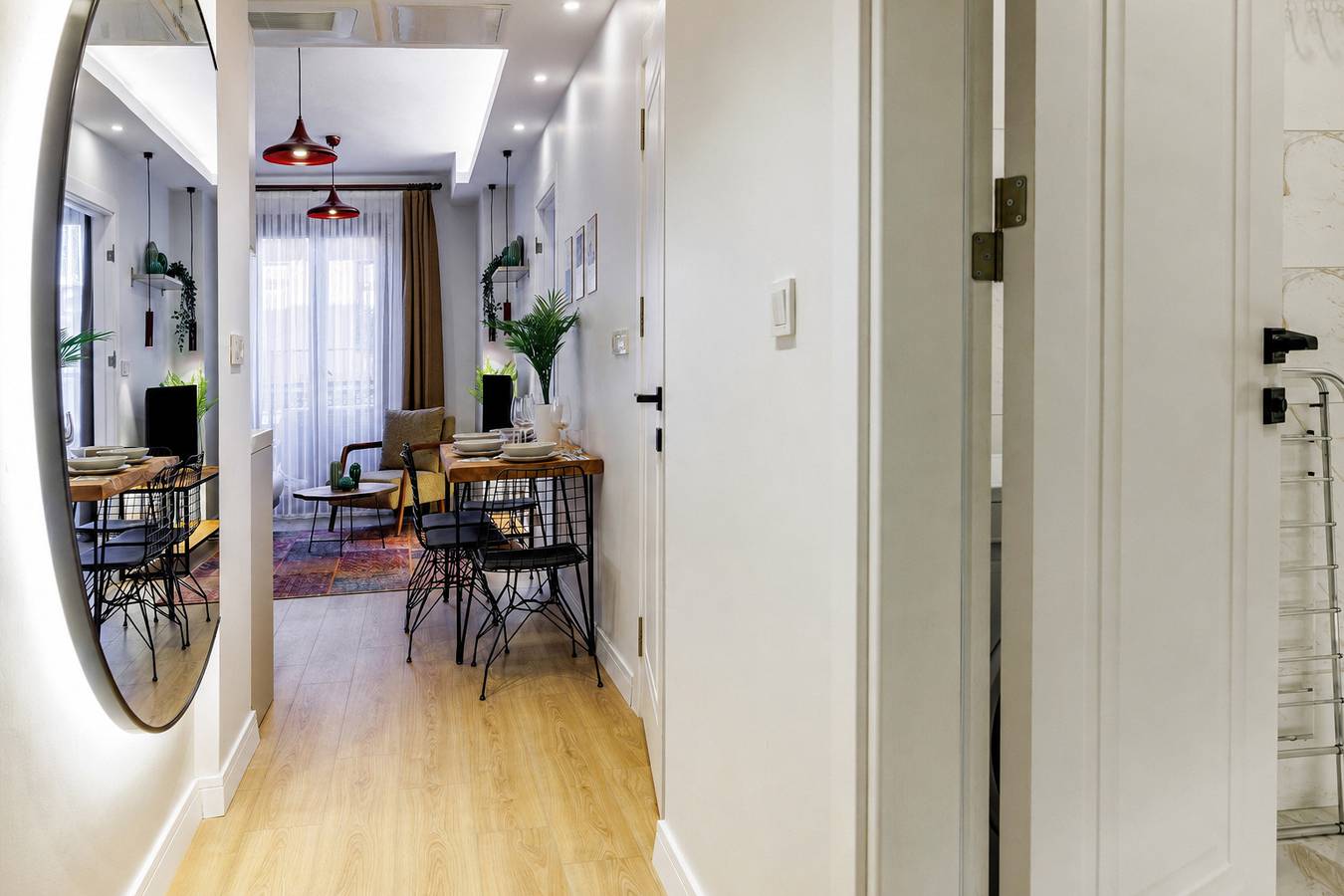 Ganze Ferienwohnung, Magical 2 Bedroom Apartment At Monnas Suite in Beyoğlu, Istanbul