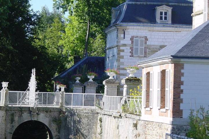 Gîte pour 4 personnes, avec jardin dans Vraux