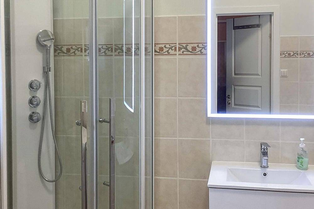 Nice home in Nykvarn with Wifi in Mälaren