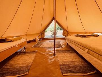 Gîte pour 4 personnes, avec piscine et jardin ainsi que vue et bassin pour enfant à Limogne-en-Quercy
