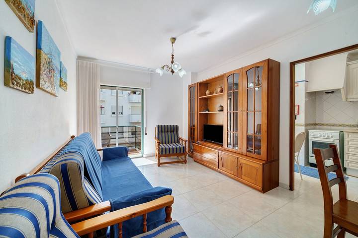 Appartement entier, Paradis en bord de mer à moins de 100 mètres de la plage in Armação de Pêra (costa), Armação de Pera