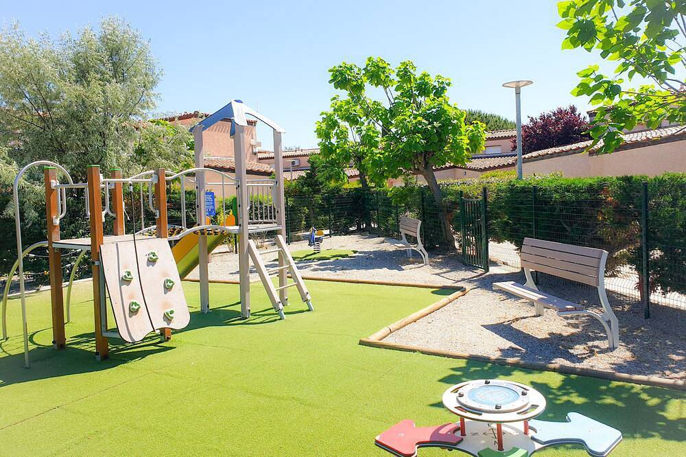House near beach 200 m in Saint-Cyprien-Plage, Saint-Cyprien