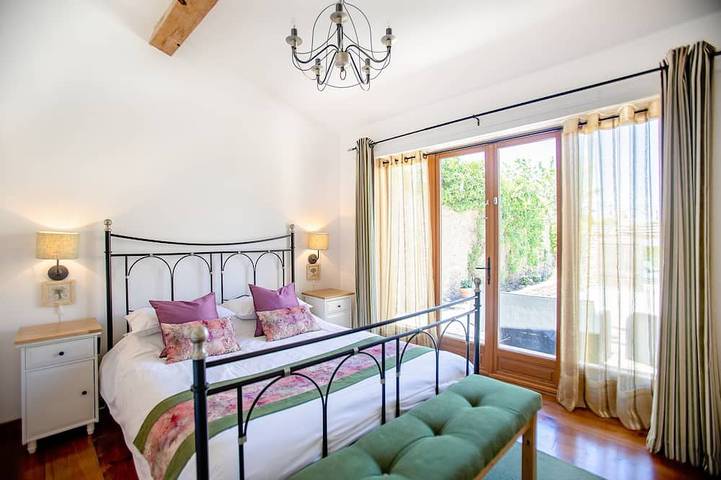 Location de vacances pour 6 personnes, avec jardin et jacuzzi à Tourouzelle - 2