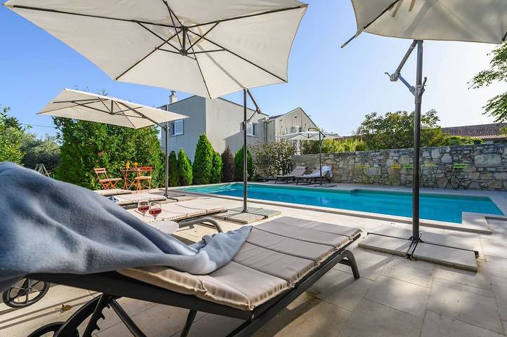 Villa für 9 Personen, mit Sauna und Whirlpool sowie Garten - 1