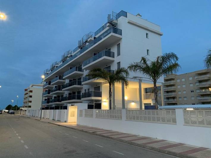 Appartamento per 4 persone, con Balcone e Terrazza nonché Giardino e Piscina a Daimus