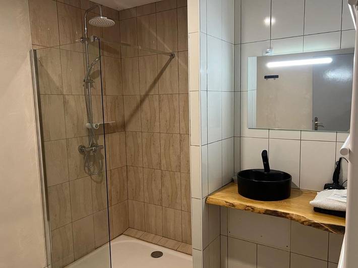 Maison d’hôte pour 3 personnes, avec terrasse ainsi que vue et jardin, animaux acceptés dans Verdun - 4