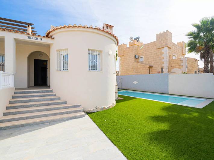 Villa pour 8 personnes, avec Terrasse et Jardin à Torrevieja