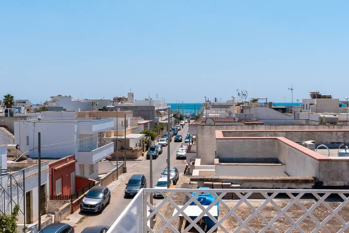Maison de vacances 'Primo Piano Vista Mare' avec terrasse privée et climatisation in Lido Mania, Ugento