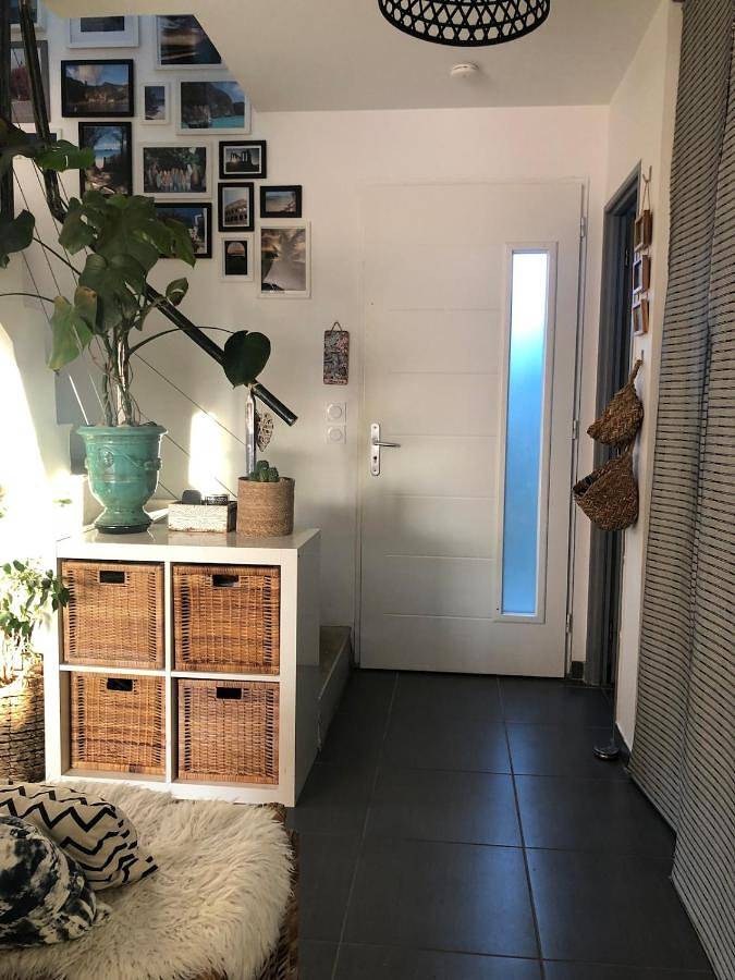 Location de vacances pour 8 personnes, avec vue ainsi que piscine et jardin, animaux acceptés à Montarnaud - 4