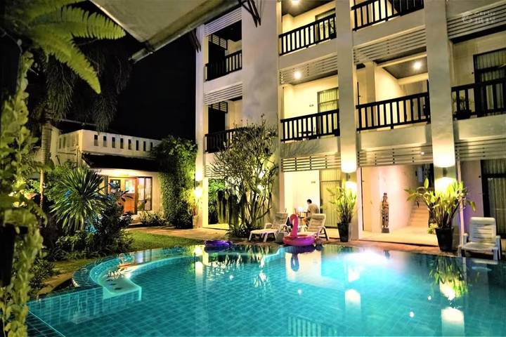 Hôtel pour 2 personnes, avec jardin ainsi que vue et piscine, adapté aux familles