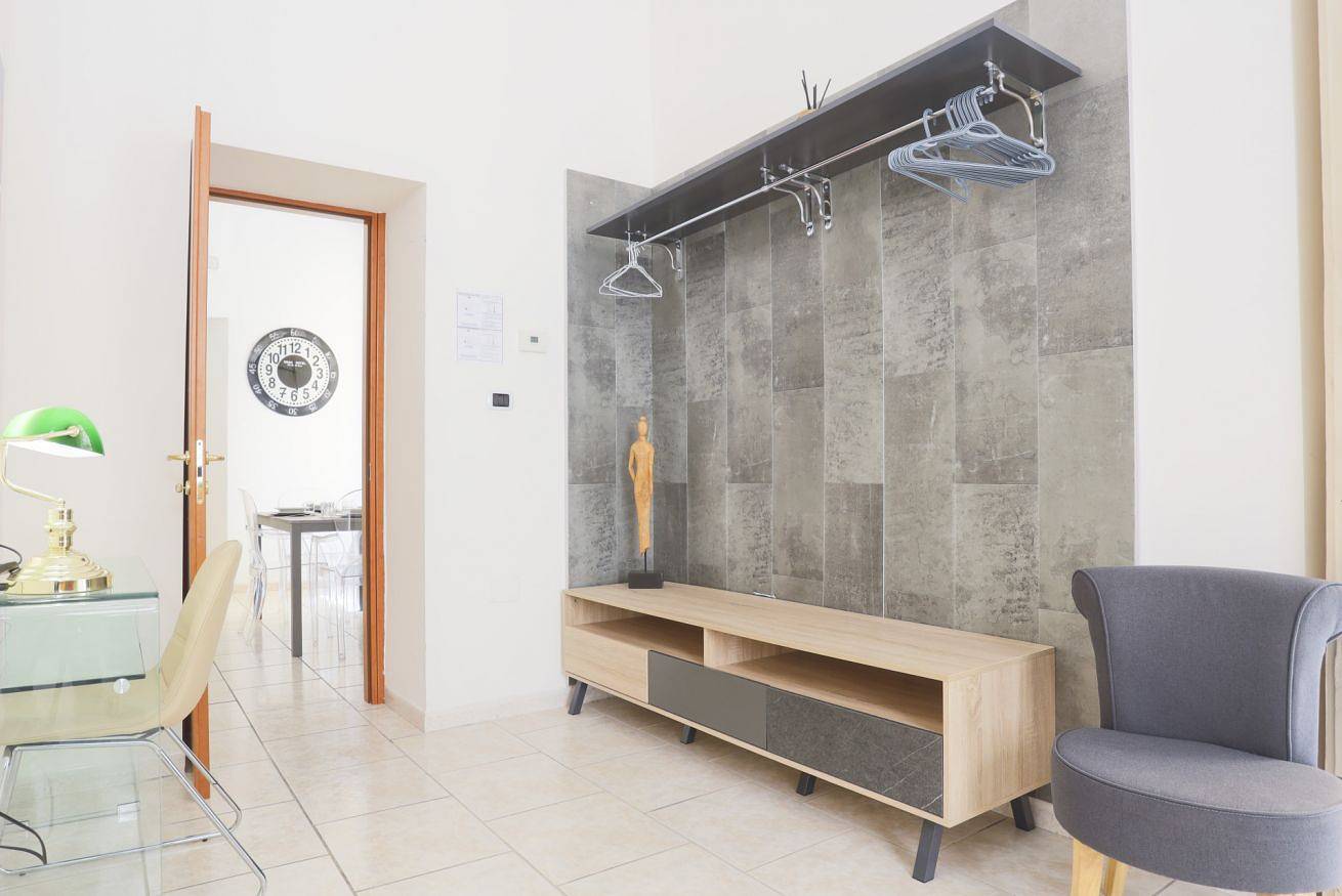 Apartamento entero, Apartamento de vacaciones para 2 personas con balcón/terraza in Nápoles, Provincia de Nápoles
