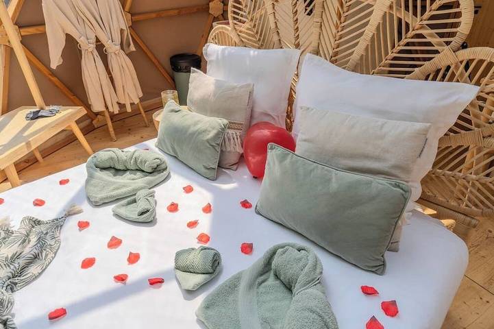 Dome with Jacuzzi 15 min from Disneyland Paris in Nanteuil-lès-Meaux, Sena y Marne