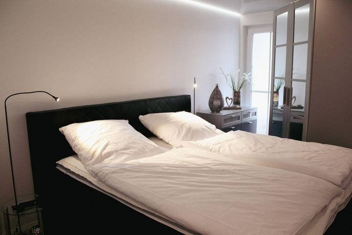 Ferienwohnung für 4 Personen, mit Balkon und Kinderpool sowie Sauna