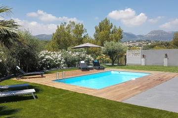 Cottage pour 6 personnes, avec jardin et terrasse à La Gaude